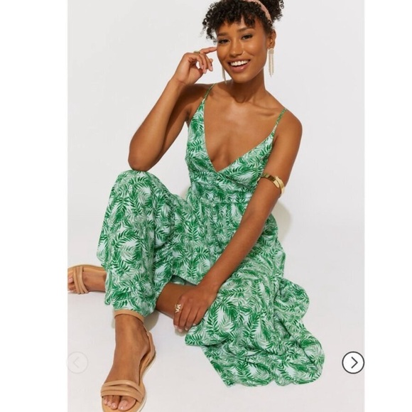 Francesca’s Mi Ami Slit Maxi Dress - L - Picture 3 of 4